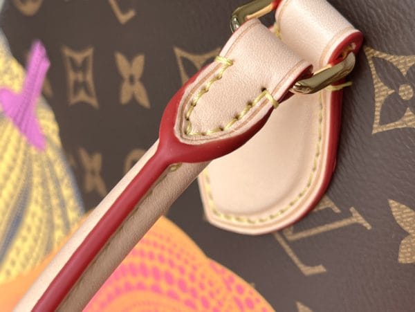 Louis Vuitton ONTHEGO Handbag 94600 - Image 9