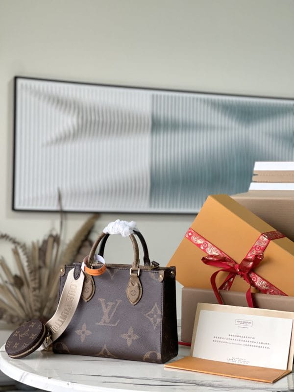 Louis Vuitton Counter Inspection Duty-Free Bag 77915 - Image 4
