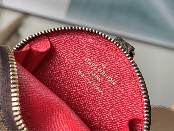 Louis Vuitton Counter Inspection Duty-Free Bag 77915 - Image 7