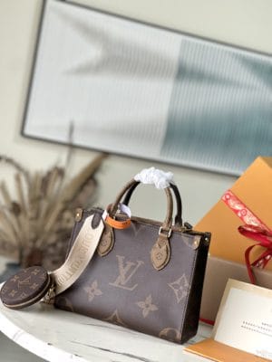 Louis Vuitton Counter Inspection Duty-Free Bag 77915