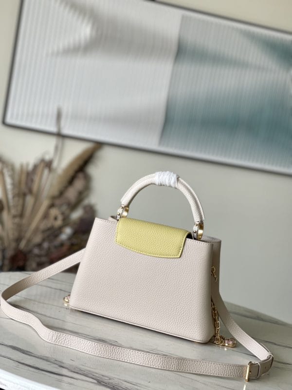 Louis Vuitton Capucines Handbag - Grey 97308 - Image 3