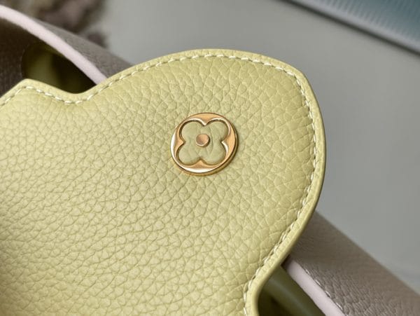 Louis Vuitton Capucines Handbag - Grey 97308 - Image 5