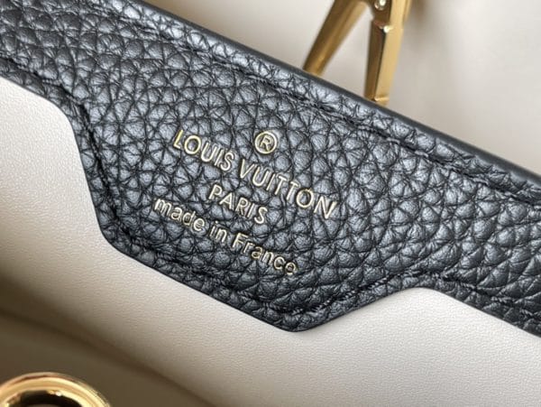 Louis Vuitton Capucines Medium Handbag 88317 - Image 2
