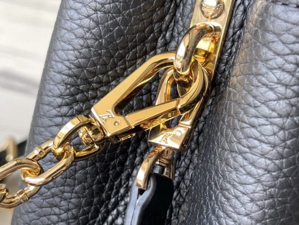 Louis Vuitton Capucines Handbag 94775 - Image 6