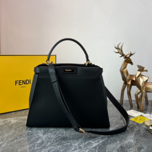 Fendi Peekaboo Handbag- Black 26689