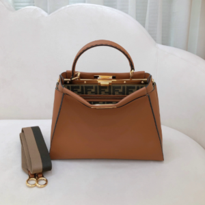 Fendi Peekaboo Large Handbag- Brown 57436