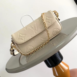 Louis Vuitton On Chain Ivy Handbag - Skin 31862