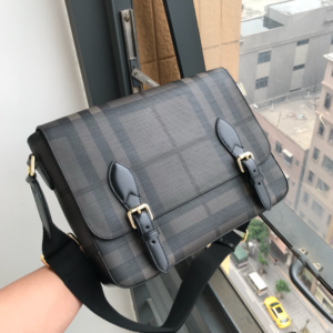 Burberry Check Pattern Large Messenger Bag - Black 80950