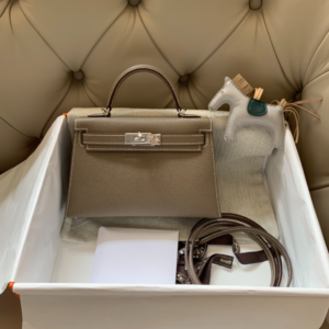 Hermes ck18 Mini 2nd Generation Handbag - Elephant Gray 52310