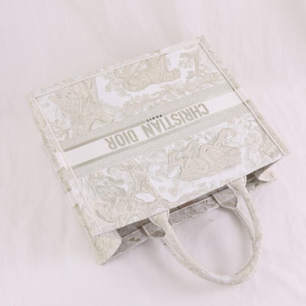Dior Around The World Book Tote Bag - White 99911 - Image 4