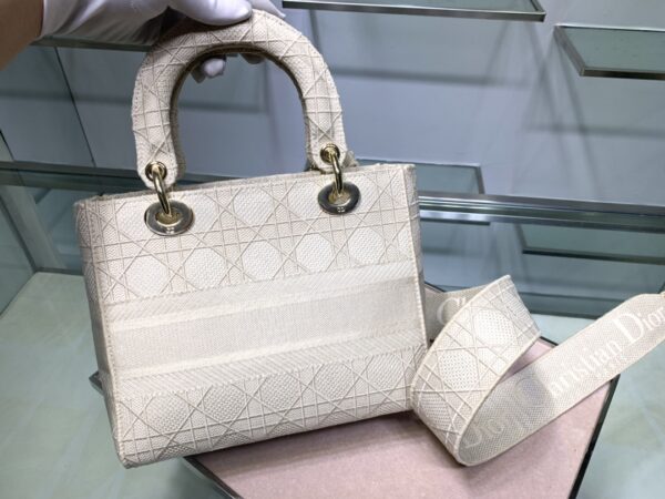 Dior Five-Grid Cannage Pattern D-Lite Handbag - White 68602 - Image 5