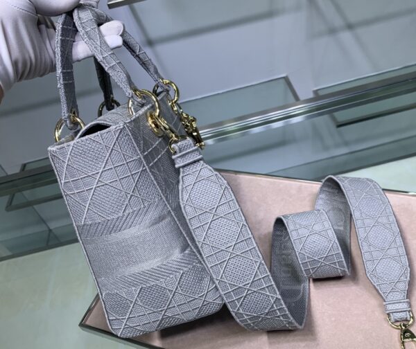Dior Five-Grid Cannage Pattern D-Lite Handbag - Light Blue 86949 - Image 4