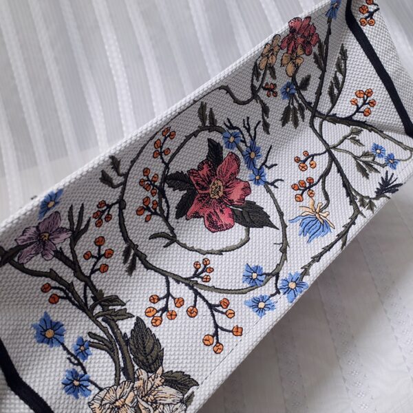 Dior Floral Book Tote Bag - White 53153 - Image 4