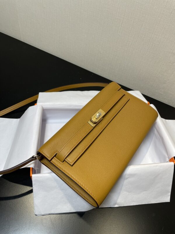 Hermes Kelly Crossbody Bag - Sesame 79378 - Image 2