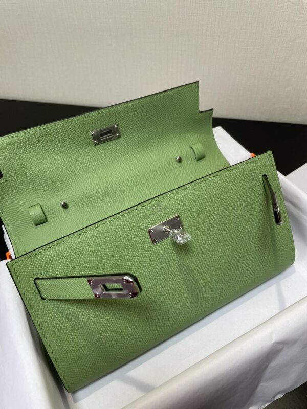Hermes Kelly Crossbody Bag - Avocado Green 49415 - Image 4