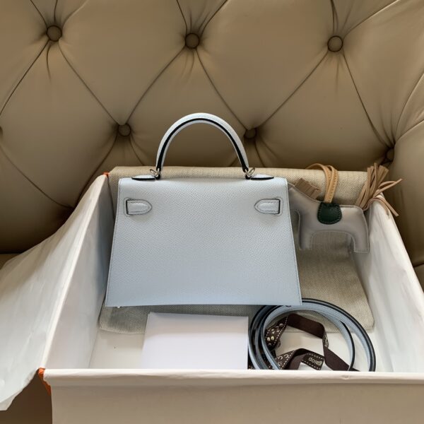 Hermes ck18 Mini 2nd Generation Handbag - Haze Blue 89488 - Image 4