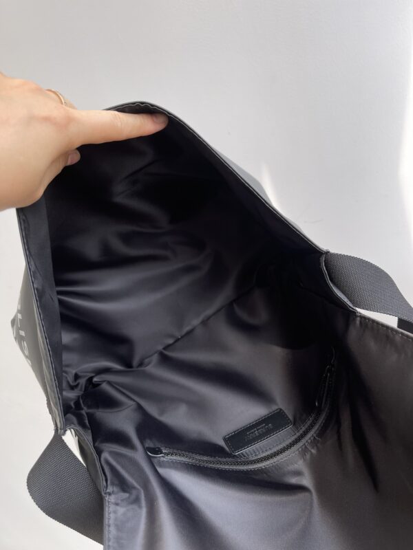Burberry Bjiachunyuan Men's Shoulder Messenger Bag - Black 74341 - Image 2