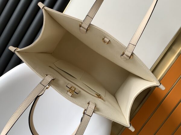 Louis Vuitto ONTHEGO Medium Handbag - White 61425 - Image 3