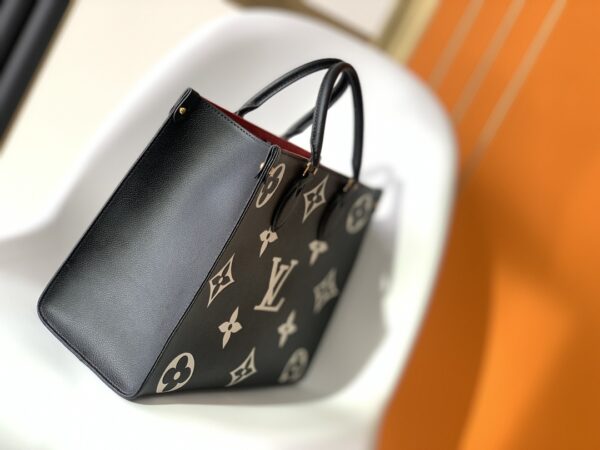 Louis Vuitto ONTHEGO Medium Handbag - Black 95785 - Image 5