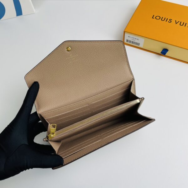 Louis Vuitton Monogram Envelope Style Sarah Wallet - Apricot 41516 - Image 2