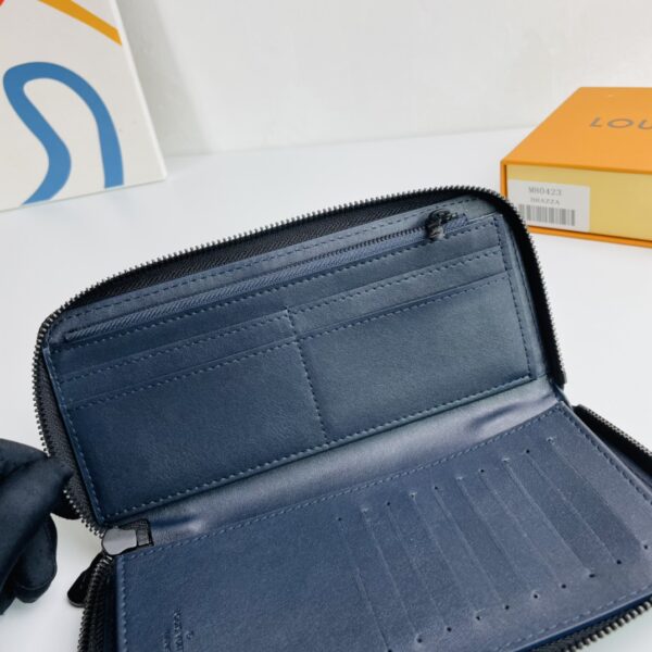 Louis Vuitton Monogram Zippy Vertical Wallet 99496 - Image 2