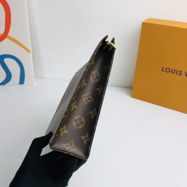 Louis Vuitton Toiletry Bag Size 26 21219 - Image 3