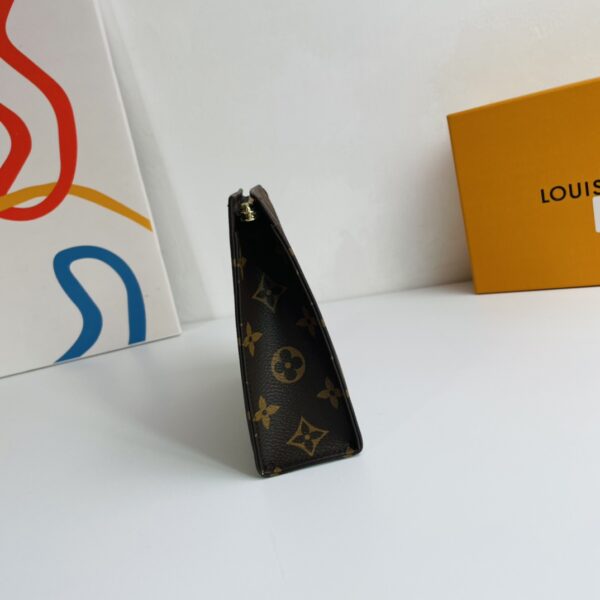 Louis Vuitton Medium Monogram Canvas Toiletry Bag 48765 - Image 4
