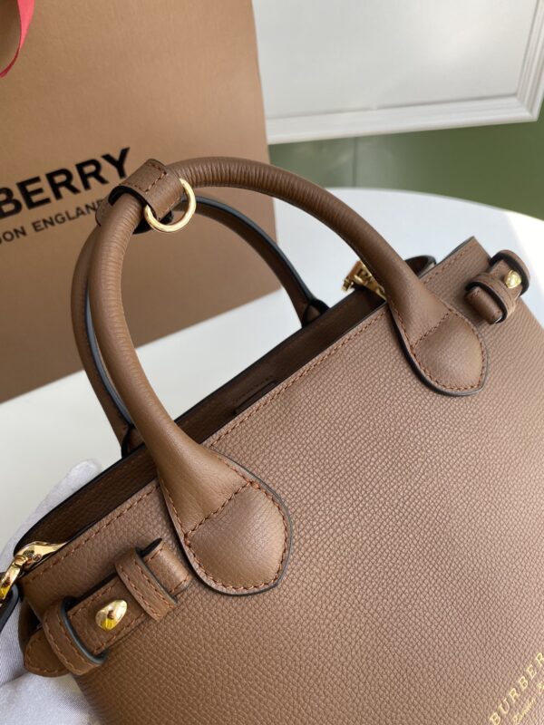 Burberry Banner Tote House Plaid Medium Handbag - Brown 88379 - Image 5