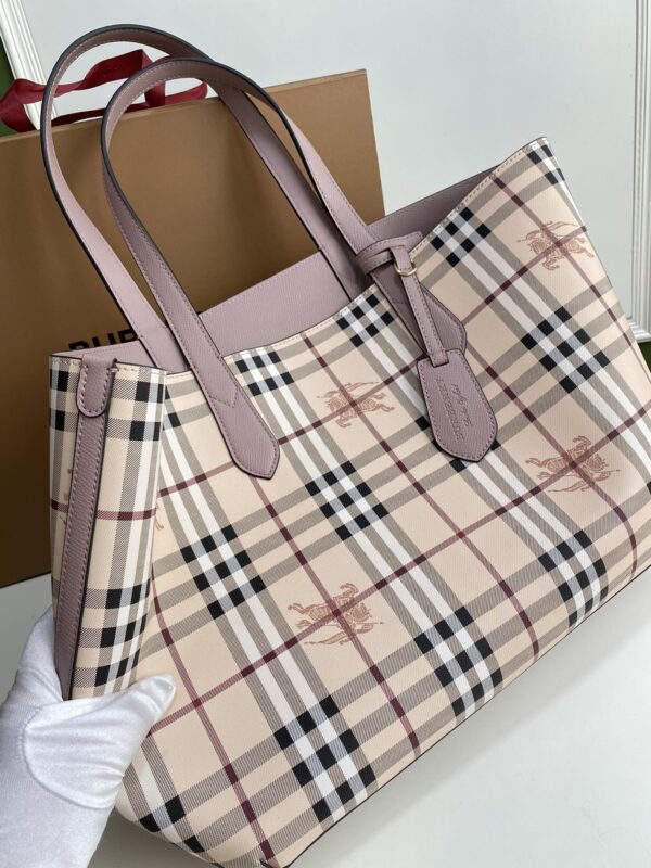 Burberry Ample Double-Sided Shopping Bag - Pink 18765 - Image 5