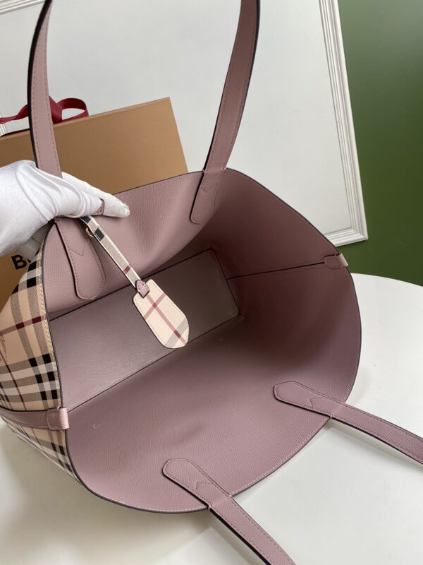 Burberry Ample Double-Sided Shopping Bag - Pink 18765 - Image 3