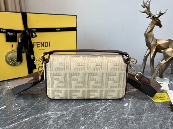Fendi FD New Baguette Bag 94340 - Image 3