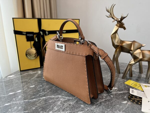 Fendi Iconic Peekaboo Small Bag - Brown 99931 - Image 6