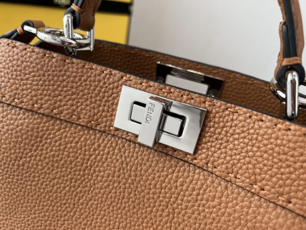 Fendi Iconic Peekaboo Small Bag - Brown 99931 - Image 3