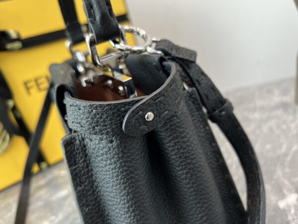 Fendi Peekaboo Handbag - Black 45181 - Image 4