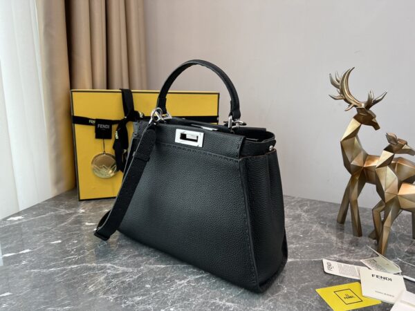 Fendi Peekaboo Large Handbag - Black 60780 - Image 5
