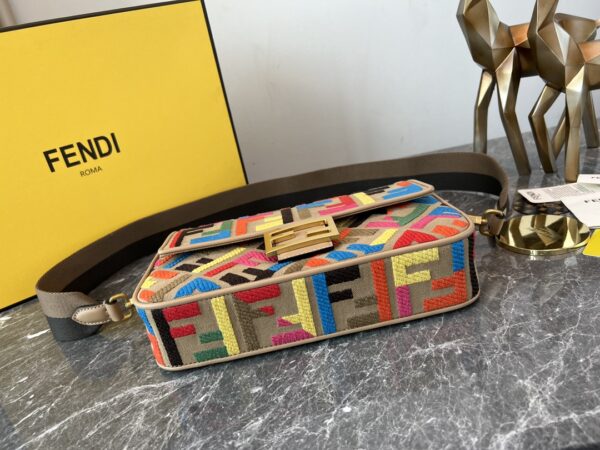 Fendi Baguette Classic Medium Handbag - Heart Shopping 48927 - Image 2