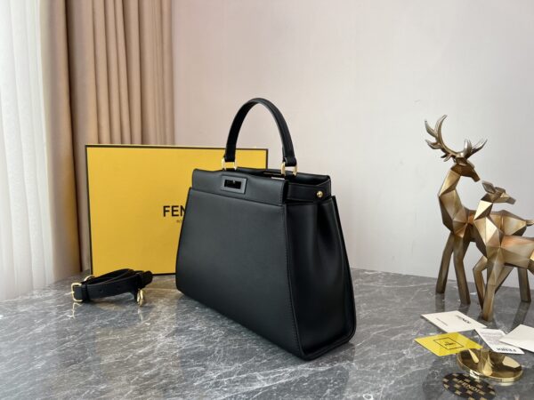 Fendi Peekaboo Handbag- Black 26689 - Image 5