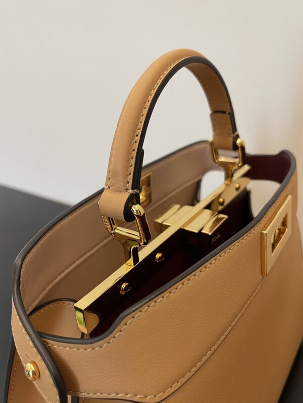 Fendi Peekaboo I See U Handbag - Brown 29614 - Image 4