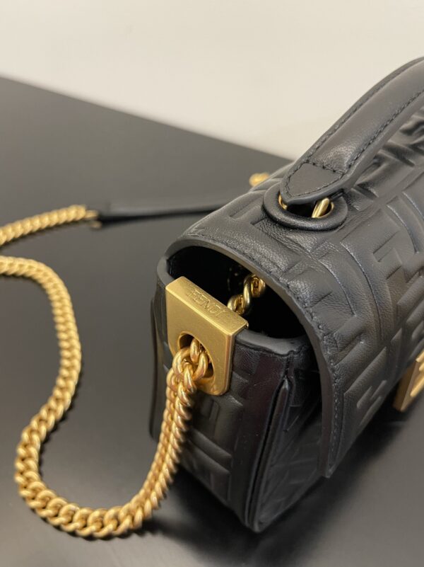 Fendi Baguette Chain Handbag - Black 80388 - Image 4