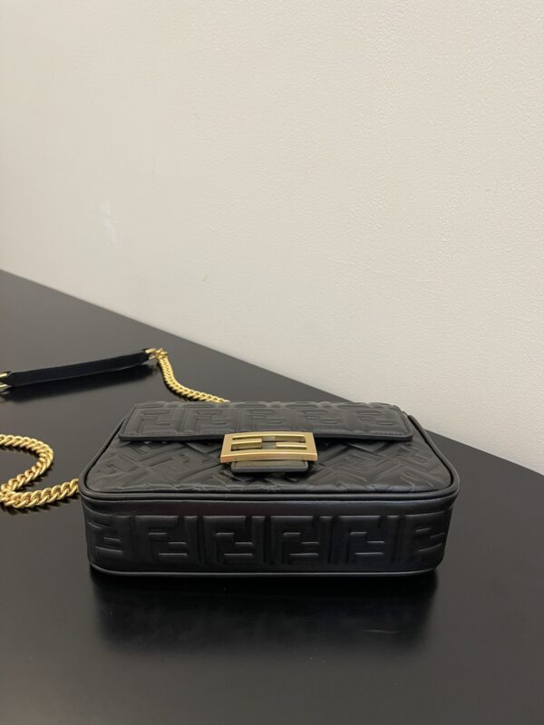 Fendi Baguette Chain Handbag - Black 80388 - Image 2