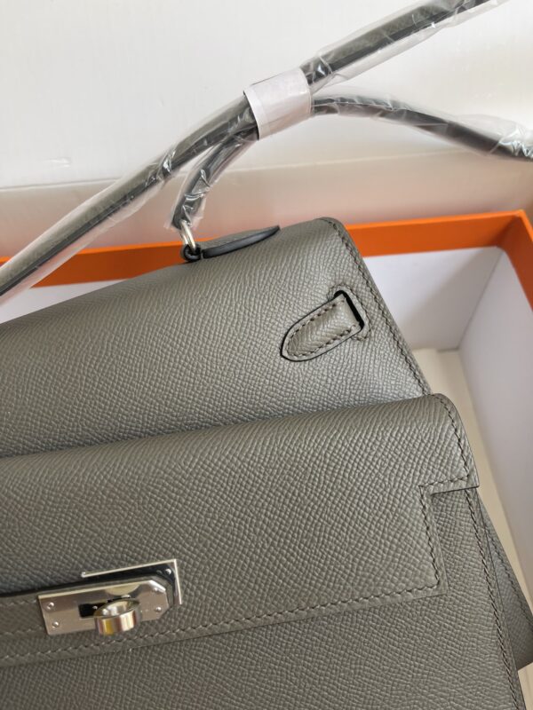 Hermes Kelly Pochette Handbag - Tin Gray 37910 - Image 4