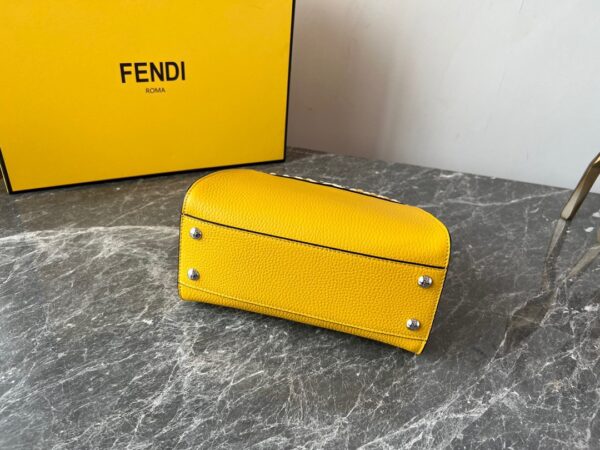 Fendi Iconic Peekaboo Handbag - Yellow 73675 - Image 3