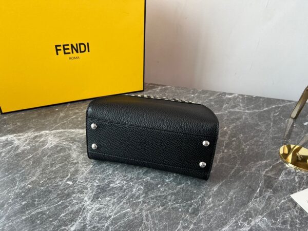 Fendi Iconic Peekaboo Handbag - Black 69675 - Image 3