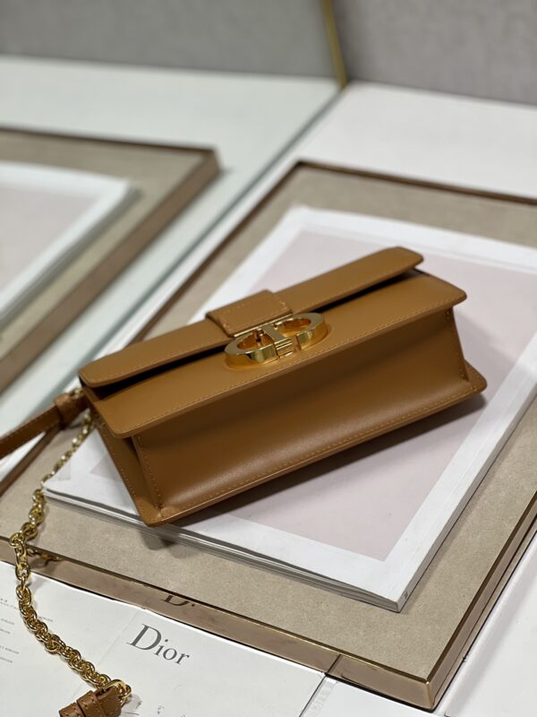Dior 30 Montaigne East-West Chain Handbag - Brown 10974 - Image 4