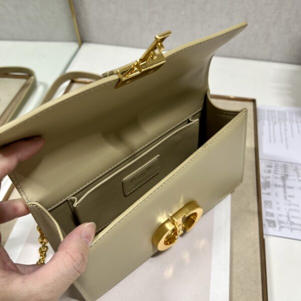 Dior 30 Montaigne East-West Chain Handbag - Skin 31585 - Image 3