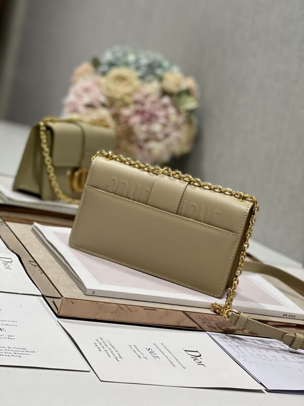Dior 30 Montaigne East-West Chain Handbag - Skin 31585 - Image 5