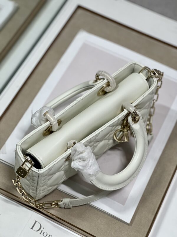 Dior Medium Horizontal Diana Bag - White 89641 - Image 3