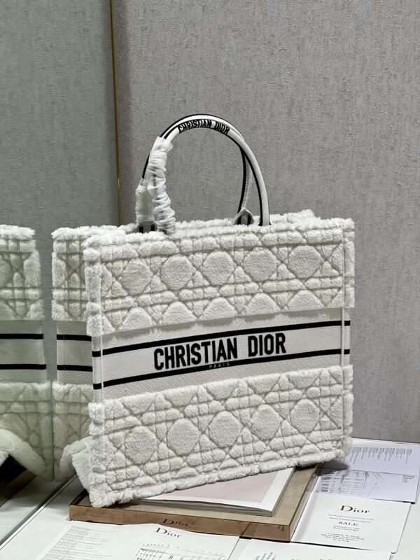 Dior Large Book Tote Shopping Bag - White 23557 - Image 3