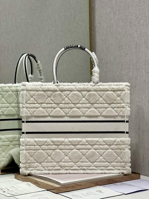 Dior Large Book Tote Shopping Bag - White 23557 - Image 5