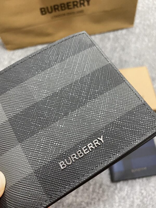 Burberry Exaggerated Check Slim Bifold Wallet - Gray 87741 - Image 5